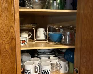 Mugs and dishes
