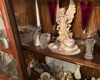 Decor, glassware, figurines