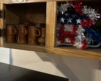 Seasonal decor, drink ware