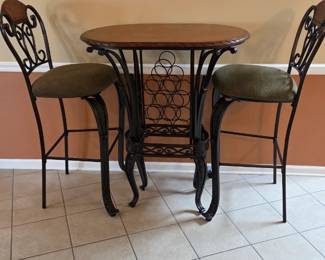 Pretty bistro/wine rack set