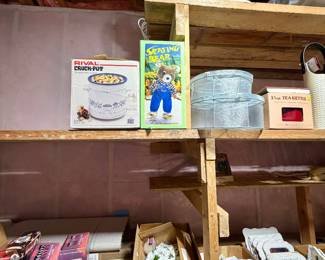 Crockpot, fans, steins, photo frames