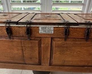 IDEAL Toledo Cooker's Oak Icebox