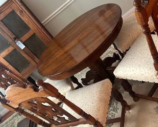 Oak Pedestal Dining Table & Chairs
