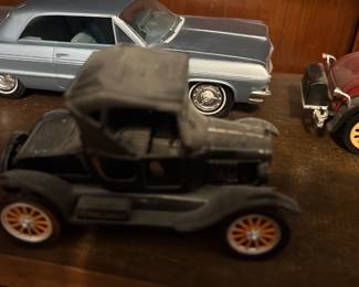 diecast model of a 1925 Ford Model T Runabout
