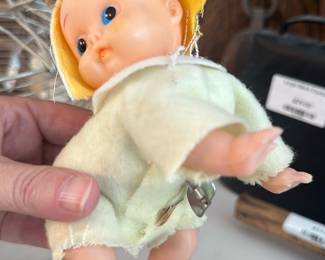 vintage 1950s-1960s mechanical wind-up crawling baby doll