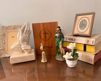 Religious Items & Decor
