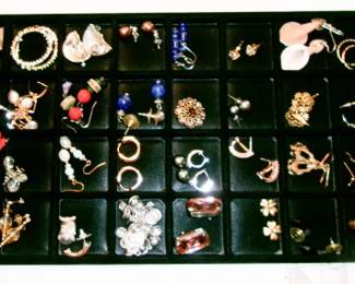 EARRRINGS