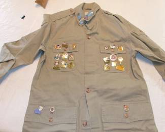 JACKET WITH BALLOON PINS