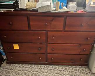 Dresser 8 drawers