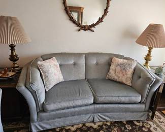 There are 2 Couches