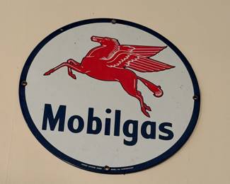 Mobilgas sign