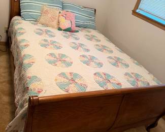 sleigh bed