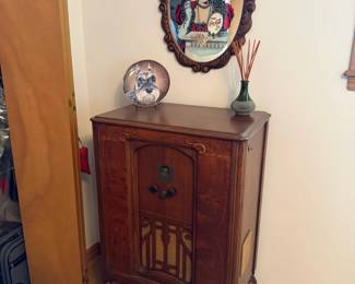 radio cabinet (no radio)