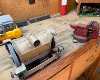 vise, grinder