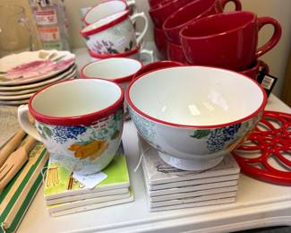 Pioneer Woman owls and mugs