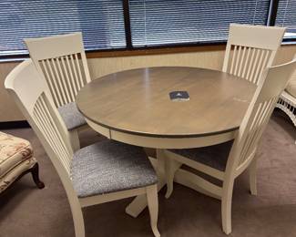 Canadel Round Pedestal Table and 4 Chairs