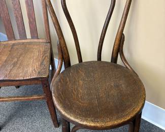 Antique quarter saw oak bentwood chair