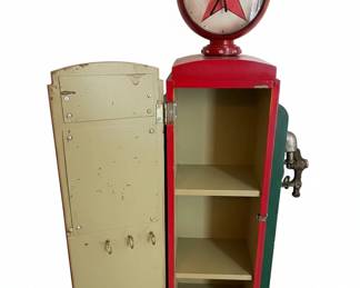 Fire Chief Model C Gasoline Pump Display Cabinet with Clock second image