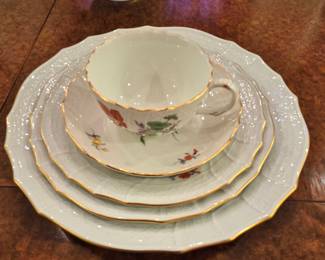 Rare Meissen Formal Dinner Service for 14 w/ Serving Pieces