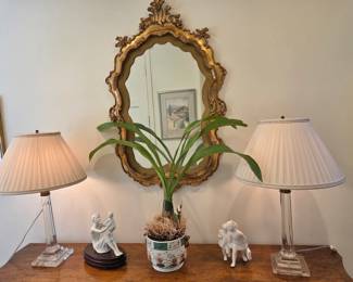 Vintage Gilt Scalloped Mirror a/ a Pair of Crystal Comun Lamps