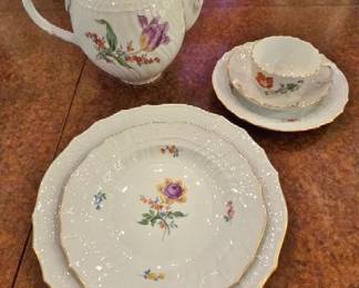 Rare Meissen Formal Dinner Service for 14 w/ Serving Pieces