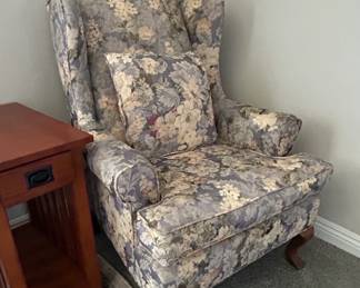Best Home Furnishings Sylvia Wing Back Chair with Floral Upholstery second image