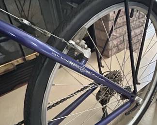 Specialized Stumpjumper Mountain Bike third image