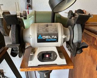 Delta Bench Grinder with Light and Wire Wheel
