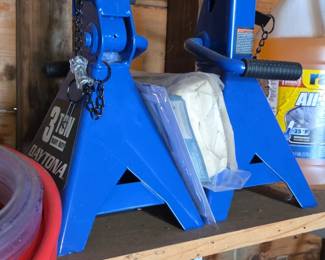 Blue Ton Jack Stands
