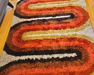 Novogratz Retro Wave Shag Rug
