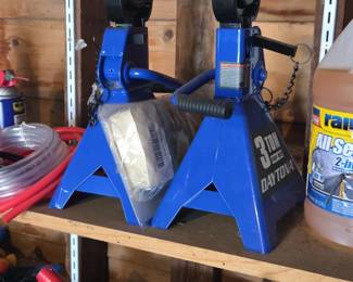 Blue Ton Jack Stands second image