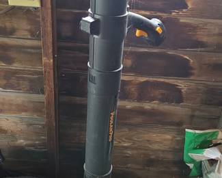 Poulan Pro Backpack Leaf Blower third image