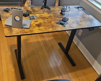 Rustic Wood Grain Standing Desk