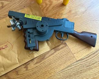 V40 - $80. 1960’s Marx Electro Shot Shooting Gallery. Untested.
