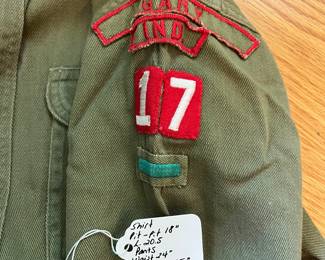 V109 - $30. 1940’s BSA Boy Scouts of America Set.