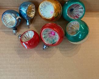 V127 - $150. Mixed Lot of Vintage Mercury Christmas Ornaments. All are in really good condition for their age.
