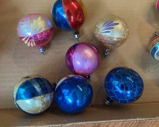 V127 - $150. Mixed Lot of Vintage Mercury Christmas Ornaments. All are in really good condition for their age.