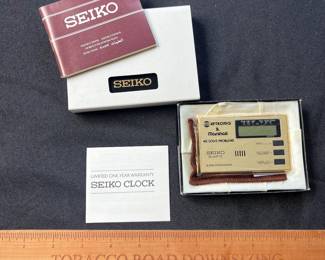 V113 - $30. Vintage Seiko Credit Card Alarm Clock. New.