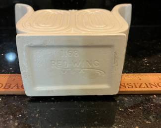 V131 - $30. Red-Wing USA Vase #1168. Excellent Condition.