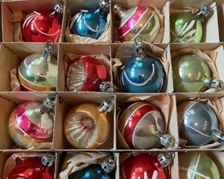 V125 - $60. Box of 24 Vintage Santa Land Ornaments. Very good vintage condition.