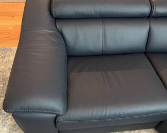 V5 - $2800. *LIKE NEW* Natuzzi Editions. Forza X790 Power Reclining Sectional. Power headrests.