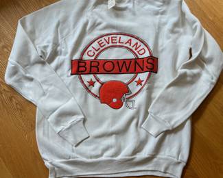 V124 - $25. 1980s Cleveland Browns Sweatshirt. NWT. Size XL.