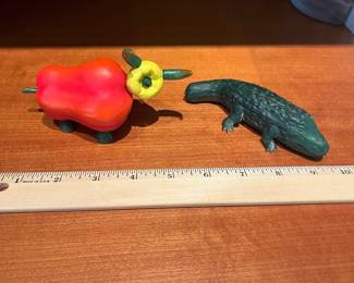 V165 - $30. 2007 Ernesco "Home Grown" Cucumber Alligator and Pepper Bull.