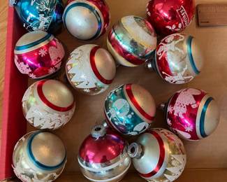 V127 - $150. Mixed Lot of Vintage Mercury Christmas Ornaments. All are in really good condition for their age.