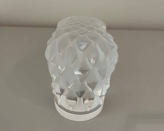 V35 - $200. Lalique signed "Tête d'Aigle" Crystal Eagle Head.