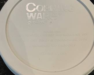 V129 - $50. Corning Ware Grab It Bowls with Lids. 7 sets with 1 extra lid. They do have light scratches on the inside. One has heavy scratches.