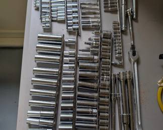 V137 - $240. 144 Pieces Craftsman Mechanics Set.