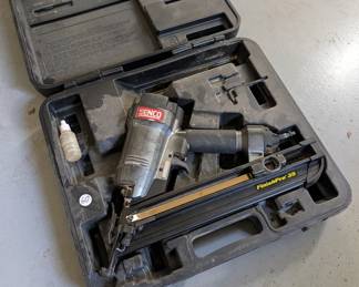 V159 - $60. Senco FinishPro 35. 15-gauge, 34-degree angled finish nailer.