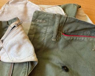 V109 - $30. 1940’s BSA Boy Scouts of America Set.