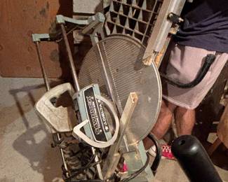 Delta sawbuck frame & trim saw